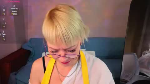 ann_annise online show from June 20, 4:21 pm