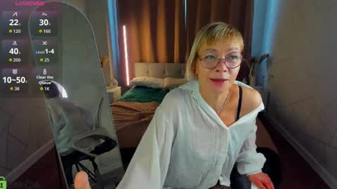 Snapshot of ann_annise chatting on July 23, 12:57 am ann_annise online show from July 23, 12:57 am