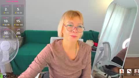 Snapshot of ann_annise chatting on July 26, 1:25 am ann_annise online show from July 26, 1:25 am