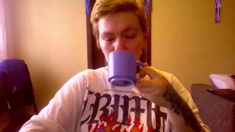 ann_lelala_ online show from February 12, 4:12 am