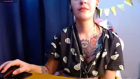 Ann online show from March 1, 6:21 pm