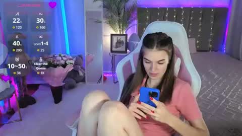 Snapshot of ann_woood chatting on June 25, 3:49 pm ann_woood online show from June 25, 3:49 pm