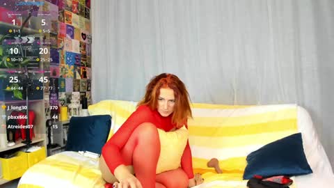 Anna online show from December 8, 1:36 pm