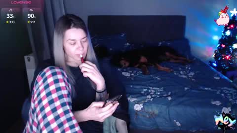 Snapshot of anna_ana chatting on December 23, 6:16 pm Anadirectgirl online show from December 23, 6:16 pm