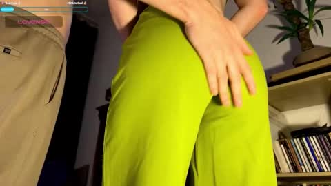 Snapshot of anna_annaa chatting on December 19, 11:23 pm Anna online show from December 19, 11:23 pm