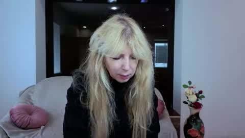 Anna Ditrih online show from September 12, 12:05 pm