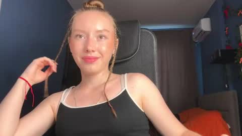 Anna online show from June 18, 4:11 pm
