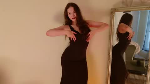 Snapshot of anna_monamour chatting on July 24, 8:12 am Anna online show from July 24, 8:12 am