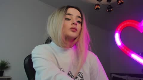 Snapshot of anna_nickol chatting on December 25, 7:56 pm Anna online show from December 25, 7:56 pm