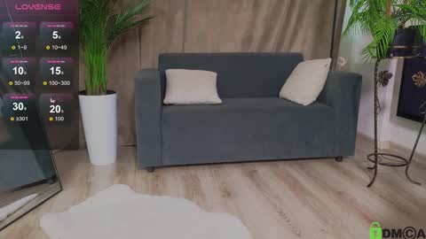 Snapshot of anna_nickol chatting on September 18, 11:45 am Anna online show from September 18, 11:45 am