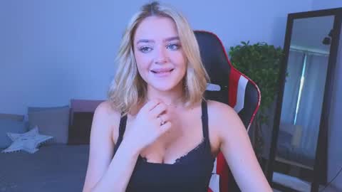 Snapshot of anna_nickol chatting on July 27, 2:46 pm Anna online show from July 27, 2:46 pm