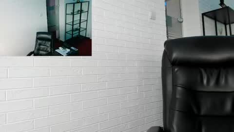 Snapshot of anna_nobel chatting on May 17, 6:00 am anna_nobel online show from May 17, 6:00 am