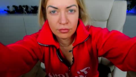 anna_snow9 online show from December 22, 6:32 am