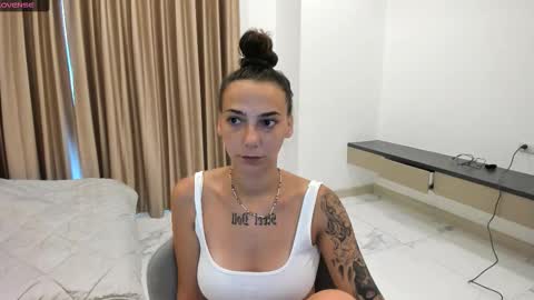 annabishop online show from November 4, 12:10 am