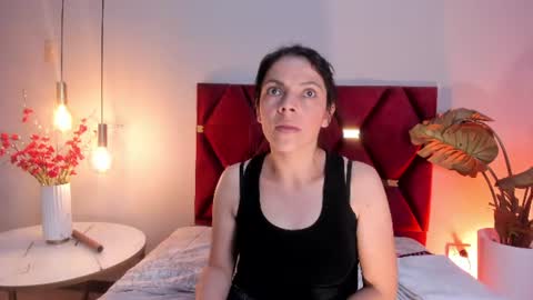 Snapshot of annabrookks chatting on June 14, 2:24 am AnnaBrooks online show from June 14, 2:24 am