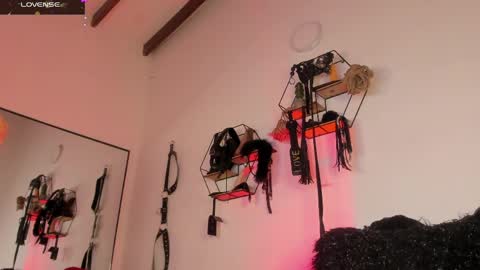 Snapshot of annachernova chatting on May 23, 1:04 pm Anna online show from May 23, 1:04 pm