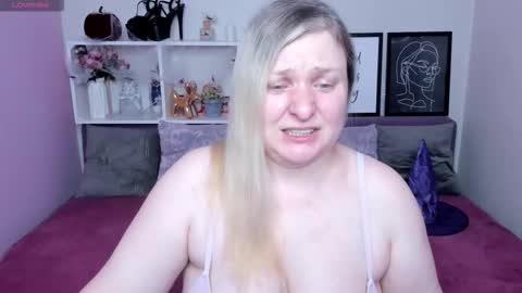 AnnaCherri online show from October 29, 3:53 am