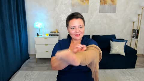 Snapshot of annacorlane chatting on May 18, 4:07 am annacorlane online show from May 18, 4:07 am