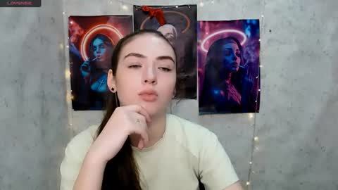 Snapshot of annadax chatting on June 17, 9:01 am Anna online show from June 17, 9:01 am