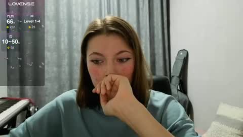 Snapshot of annadutton chatting on June 30, 8:43 pm Luna online show from June 30, 8:43 pm