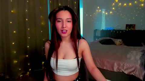 Snapshot of annaelfi chatting on December 15, 7:12 am Anna online show from December 15, 7:12 am