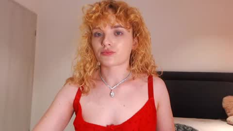 Snapshot of annaevv chatting on July 19, 2:48 am annaevv online show from July 19, 2:48 am