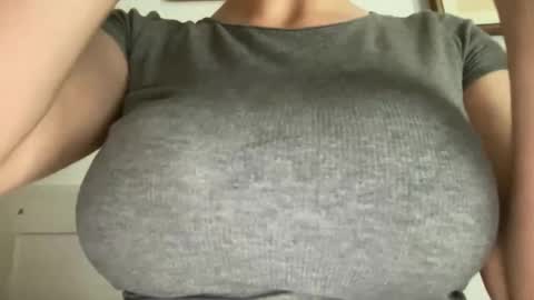 annagal18 online show from April 29, 4:44 pm