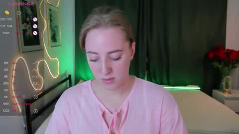 annagrees1 online show from December 3, 2:15 pm