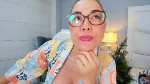 Snapshot of annajaimes chatting on July 14, 2:05 am Annalu online show from July 14, 2:05 am
