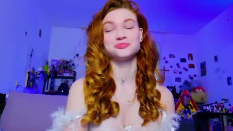 Snapshot of annakeenon chatting on June 11, 5:16 am Anna online show from June 11, 5:16 am