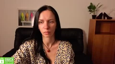 Snapshot of annakillian_kiss chatting on June 18, 11:25 am Anna online show from June 18, 11:25 am