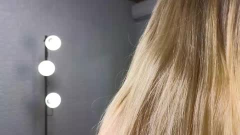 Annabel online show from November 23, 5:29 am