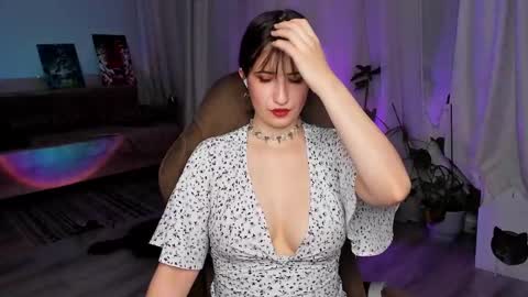 Snapshot of annalluring chatting on February 21, 11:21 pm annalluring online show from February 21, 11:21 pm