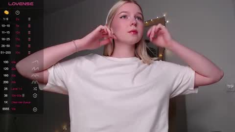 Snapshot of annamilky chatting on September 13, 4:40 pm annamilky online show from September 13, 4:40 pm