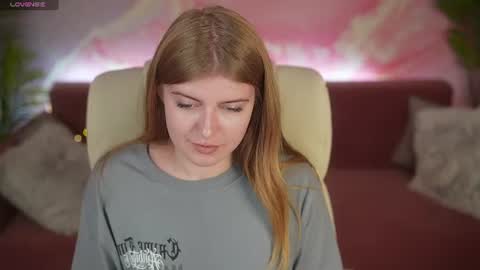 Anna online show from July 17, 1:51 pm