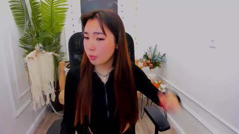 Snapshot of annareyli chatting on October 23, 4:56 am Anna online show from October 23, 4:56 am