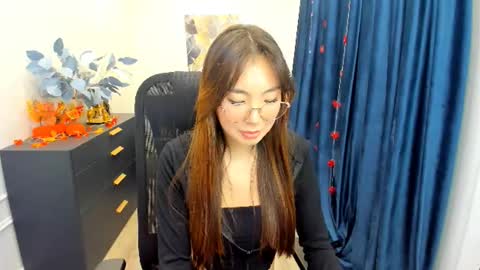 Snapshot of annareyli chatting on November 2, 11:45 am Anna online show from November 2, 11:45 am