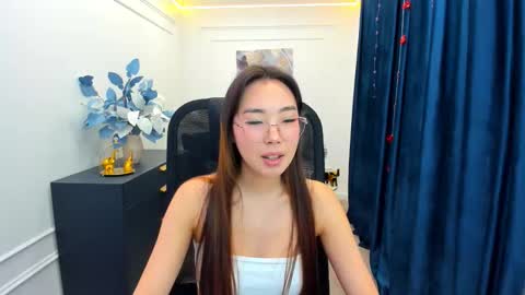 Snapshot of annareyli chatting on November 27, 11:34 am Anna online show from November 27, 11:34 am