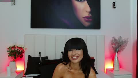 Snapshot of annaros_ chatting on December 5, 10:01 am AnnaRos online show from December 5, 10:01 am