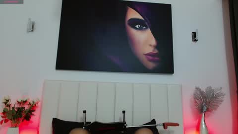 Snapshot of annaros_ chatting on February 27, 7:37 pm AnnaRos online show from February 27, 7:37 pm