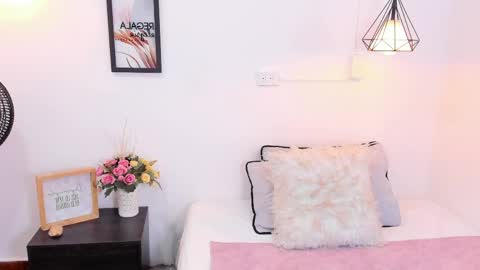 Anna Rosse online show from May 1, 12:10 pm