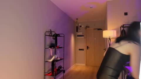 Anna online show from October 10, 6:07 pm