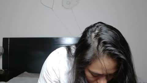 Snapshot of annaxnasty chatting on December 15, 5:23 am Anna online show from December 15, 5:23 am