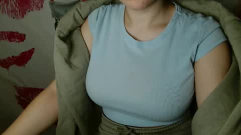 Bella online show from November 25, 6:08 pm