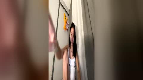 Snapshot of anne_chanelx chatting on June 13, 3:54 pm anne_chanelx online show from June 13, 3:54 pm