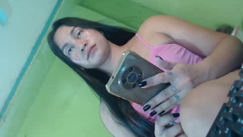 Snapshot of anne_hotaway chatting on June 14, 6:59 am anne_hotaway online show from June 14, 6:59 am