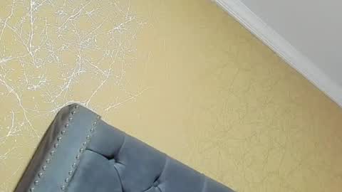 Snapshot of anne_julienne chatting on May 27, 12:18 am online show from May 27, 12:18 am