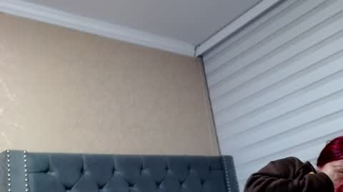 Snapshot of anne_julienne chatting on July 18, 1:21 am online show from July 18, 1:21 am