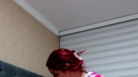 Snapshot of anne_julienne chatting on July 31, 12:21 am online show from July 31, 12:21 am