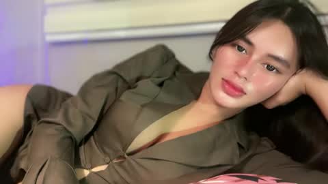 Snapshot of annedee_ chatting on December 18, 9:54 pm Kim online show from December 18, 9:54 pm